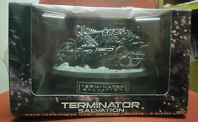 MODELLINO-DA-COLLEZIONE-TERMINATOR-SALVATION-Contiene-Moto-ed-2-dischi-RARO-162114364536